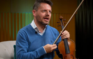 JOSE╠ü VE╠üLEZ VIOLI╠üN