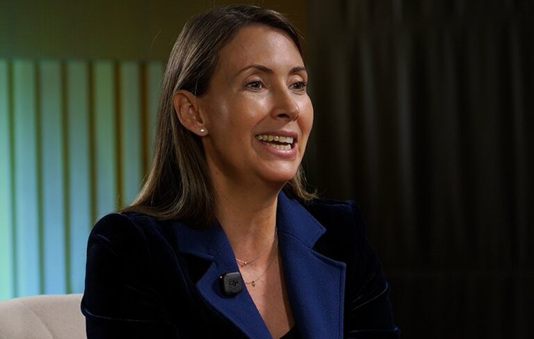 PILAR COSENTINO - HABLANDO EN ALPHA
